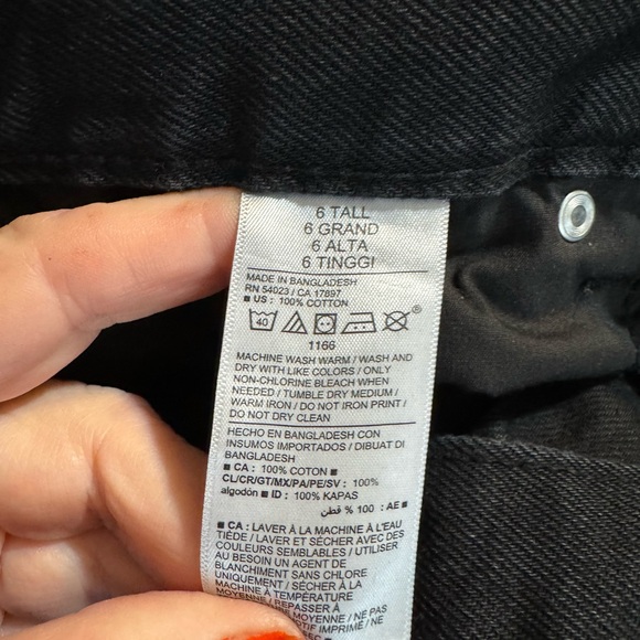 * ❤️OLD NAVY LIGHTLY DISTRESSED  BLACK HIGH-RISE/SLOUCHY STRAIGHT JEANS  6 TALL - Picture 7 of 7